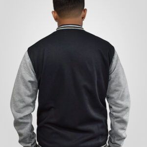Chaqueta beisbolera universitaria negra con gris